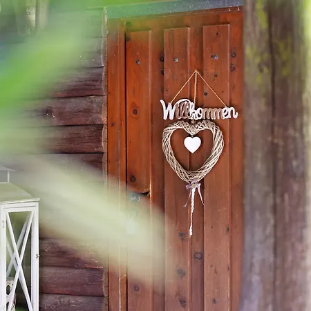 Nyaraló Blockhaus In *